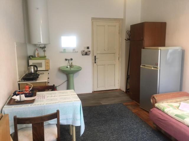 Apartment Trojska Prag Eksteriør billede